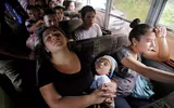 [ẢNH] Người di cư Honduras chạy trốn đói nghèo, ầm ầm đổ về biên giới Mỹ